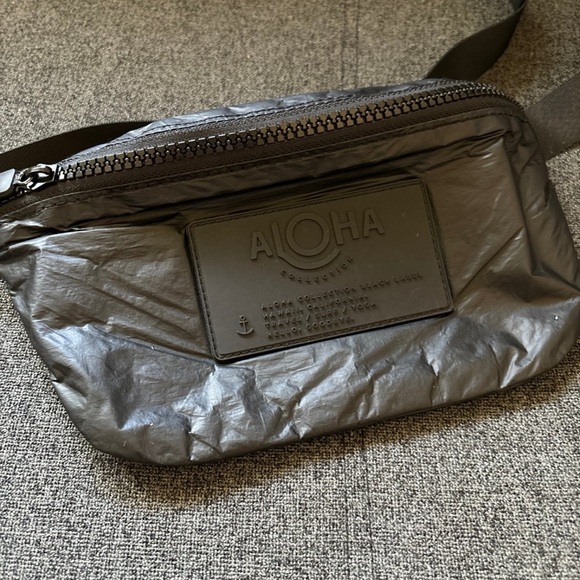 Aloha Collection mini hip pack - Picture 2 of 4